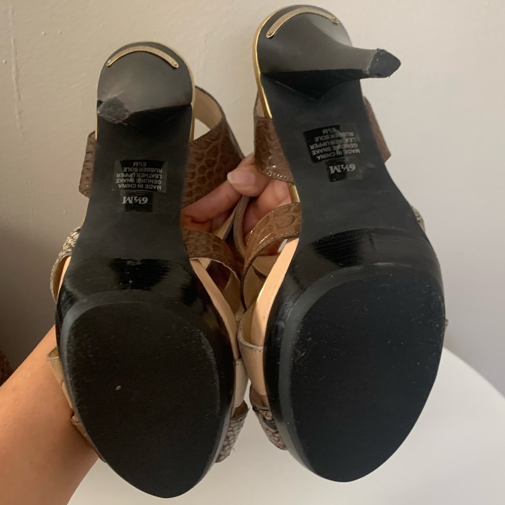 EUC ✨ Michael Kors Niki cross strap sandal - Picture 11 of 11